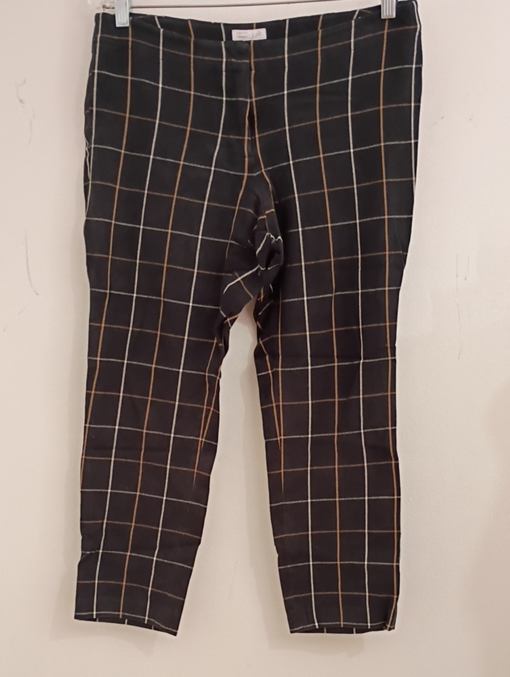 J. Jill Premium Bi- Strech Black Windowpane Capris with White and Tan Grid